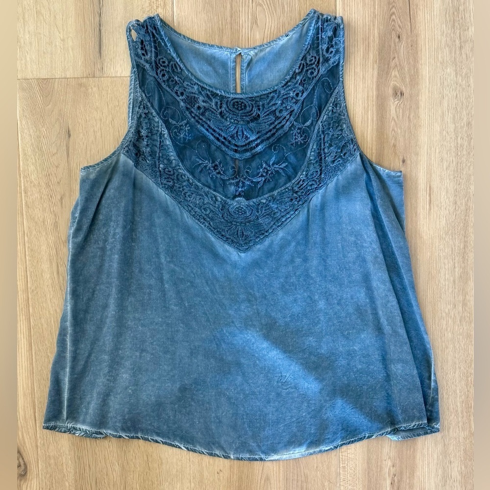 Forever 21 Denim-Colored Sleeveless Top. Size S